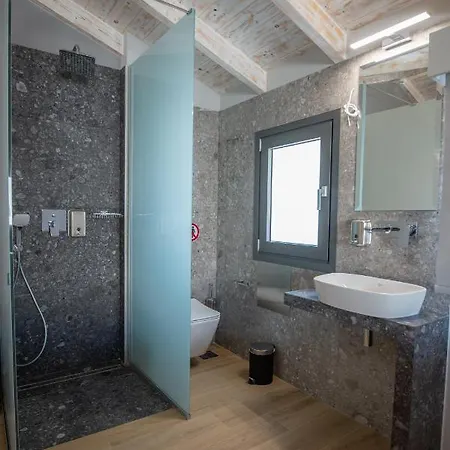 The Victoria Lefkáda