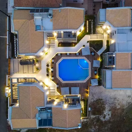 Apartahotel The Victoria 4*