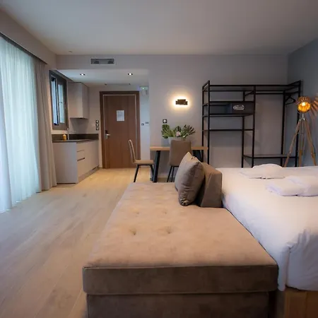 The Victoria Aparthotel