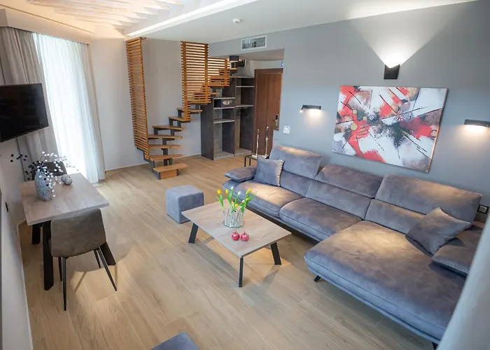 The Victoria Aparthotel 4*