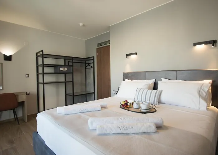 The Victoria 4*