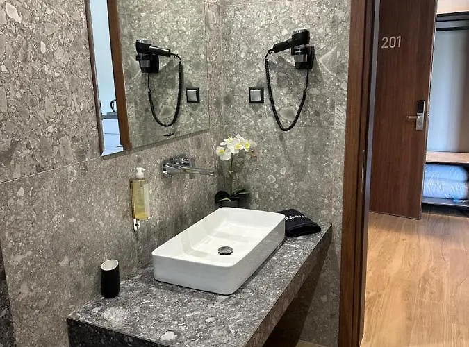 The Victoria 4* Lefkáda